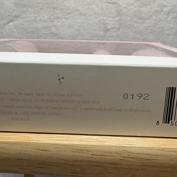 Kylie Jenner Skin 4 PC Mini Set Travel Limited Edition 2020 NIB Sealed - Picture 8 of 8